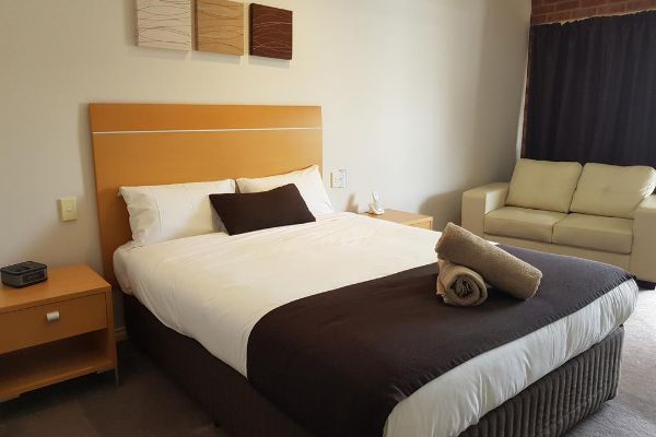 Golden Reef Motor Inn (Bendigo)